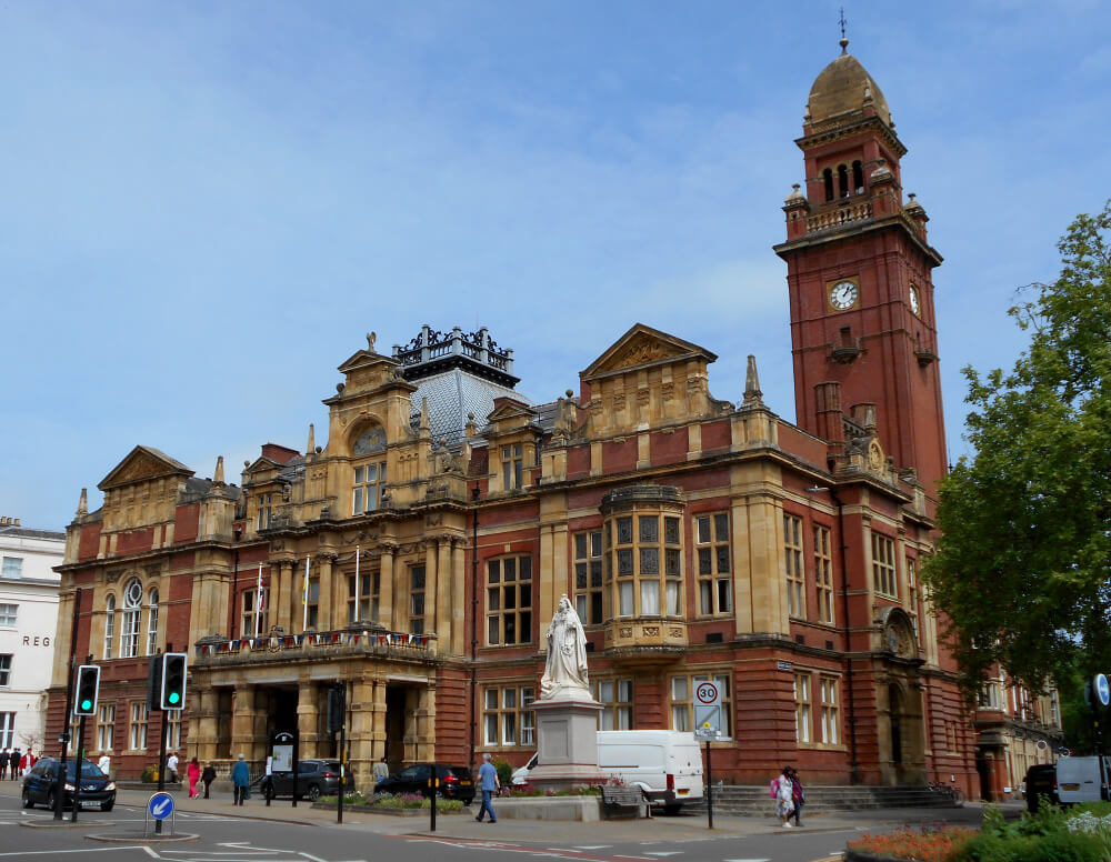 皇家利明顿温泉镇(Royal Leamington Spa)